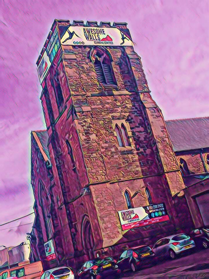 LVL CHECKS OUT AWESOME WALLS (PLUS 25 OFF)